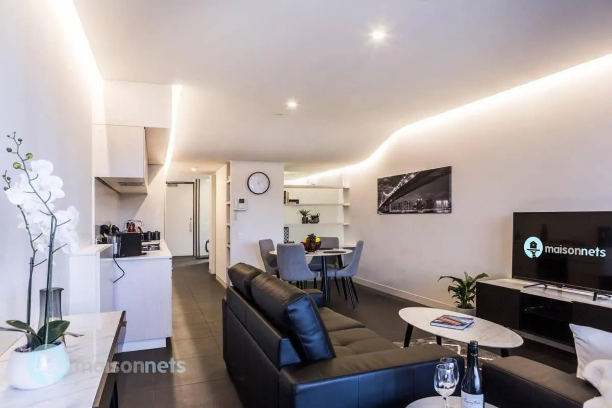 Image 4 of 1 Bedroom Apt With Parking Walk to ANU