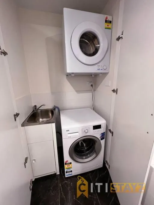 Image 4 of Black & White Delight – 2bd 2bth Apt – Braddon