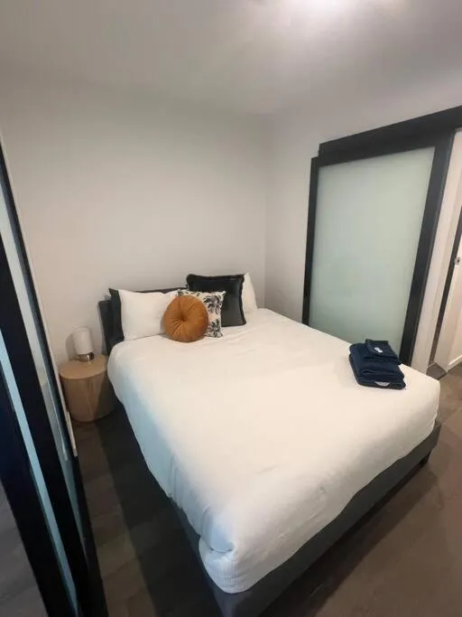 Image 4 of CBD – Pool – Sleeps 4 – Parking