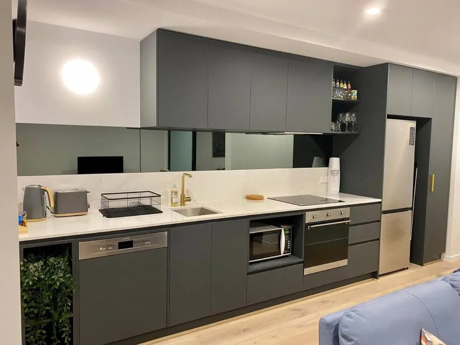 Image 2 of Central Canberra City apartment with study and full amenities including parking
