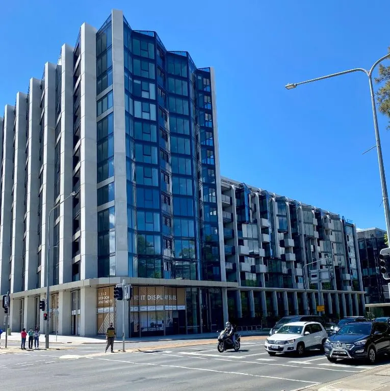 Image 4 of Central Canberra City apartment with study and full amenities including parking