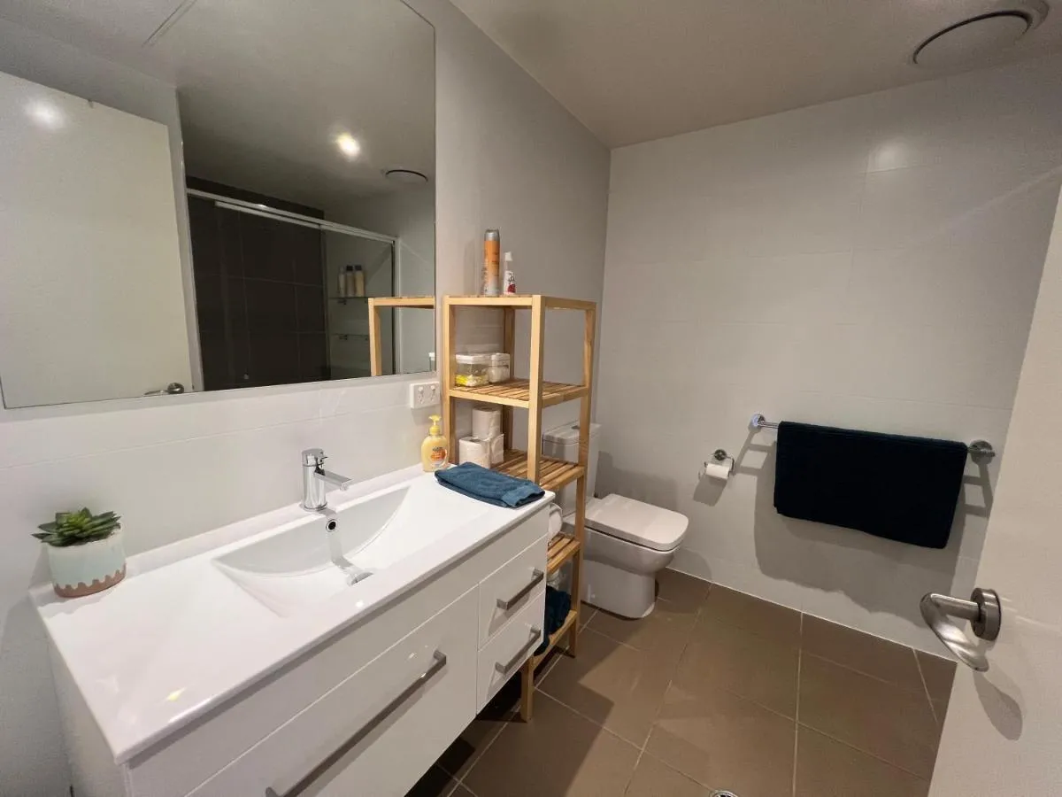 Image 3 of Envy 11 Luxe Spacious 1BR Apt Braddon WiFi Wine Secure Parking Canberra