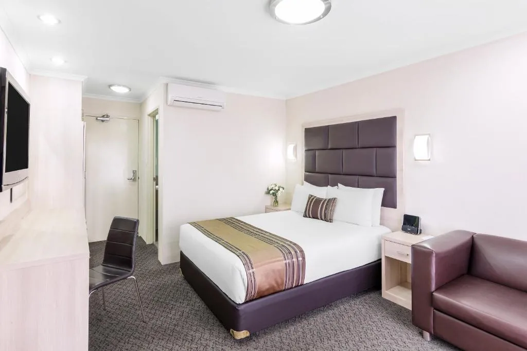 Image 2 of Garden City Hotel, Best Western Signature Collection