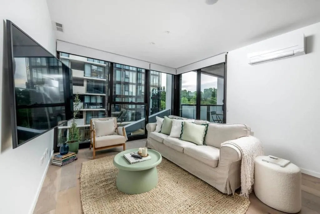 Image of Gorgeous Apartment in Reid Canberra