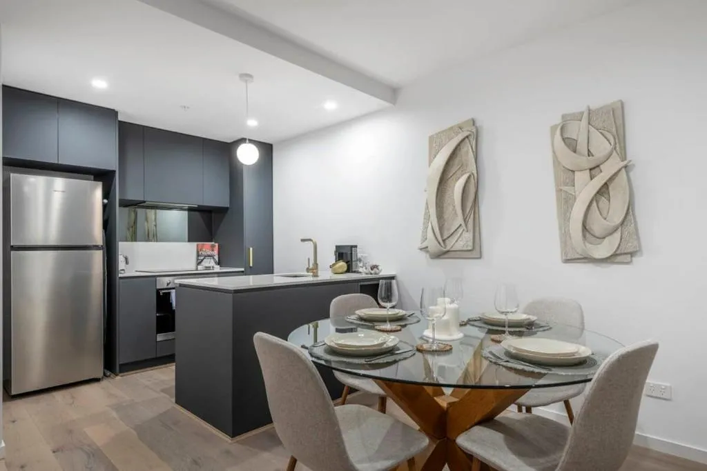 Image 5 of Gorgeous Apartment in Reid Canberra