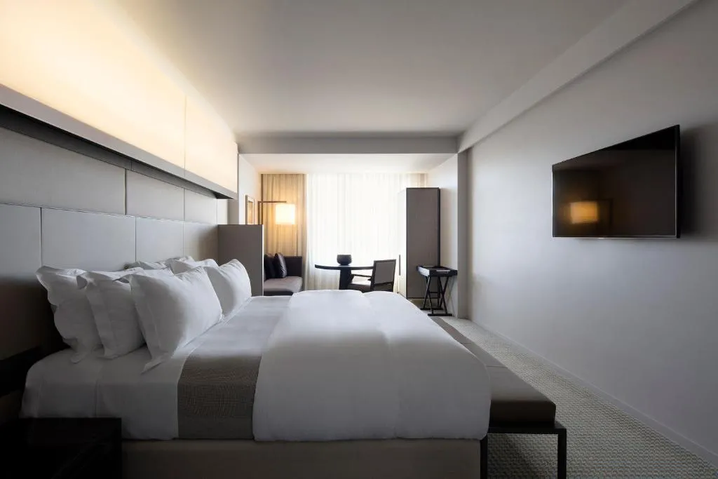 Image 3 of Hotel Realm