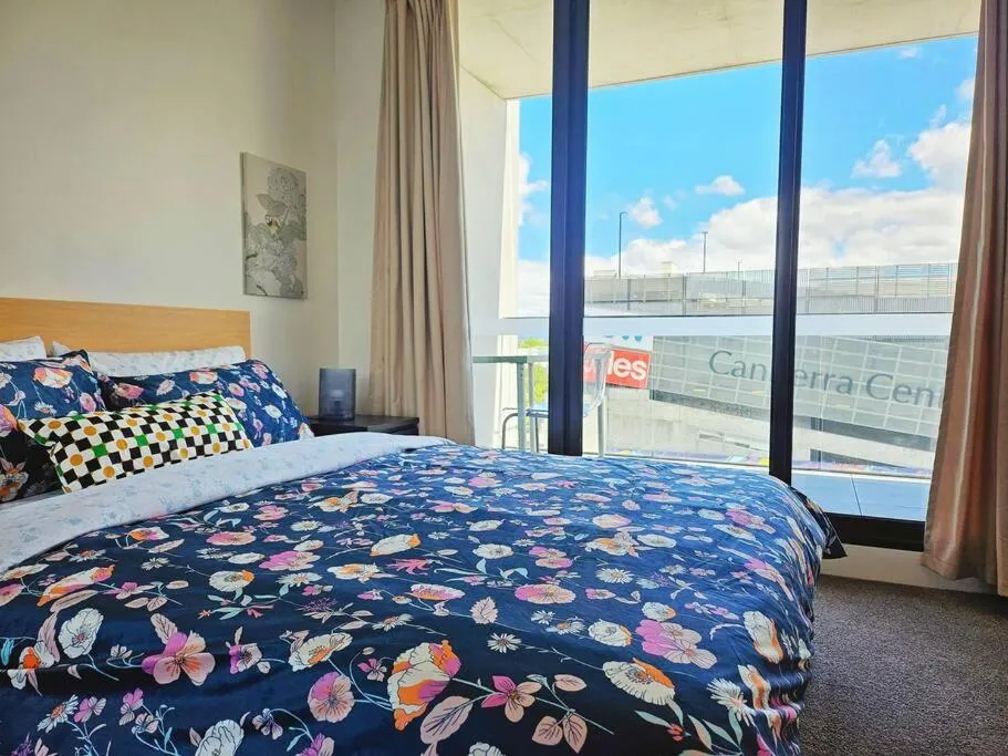 Image of Lovely City 1BR Apt Free Parking & Facing Mall
