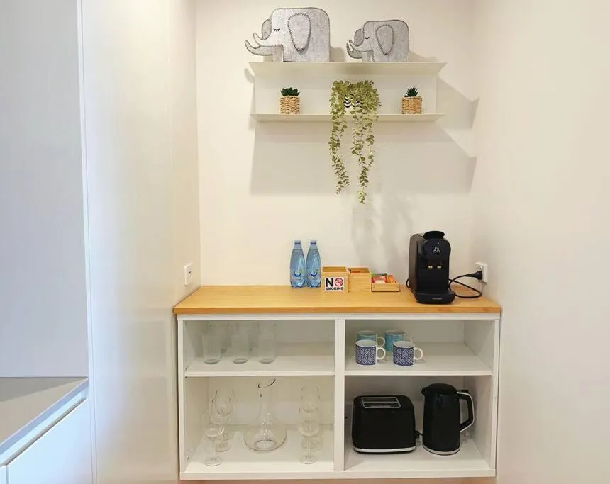Image 4 of Lovely City 1BR Apt Free Parking & Facing Mall