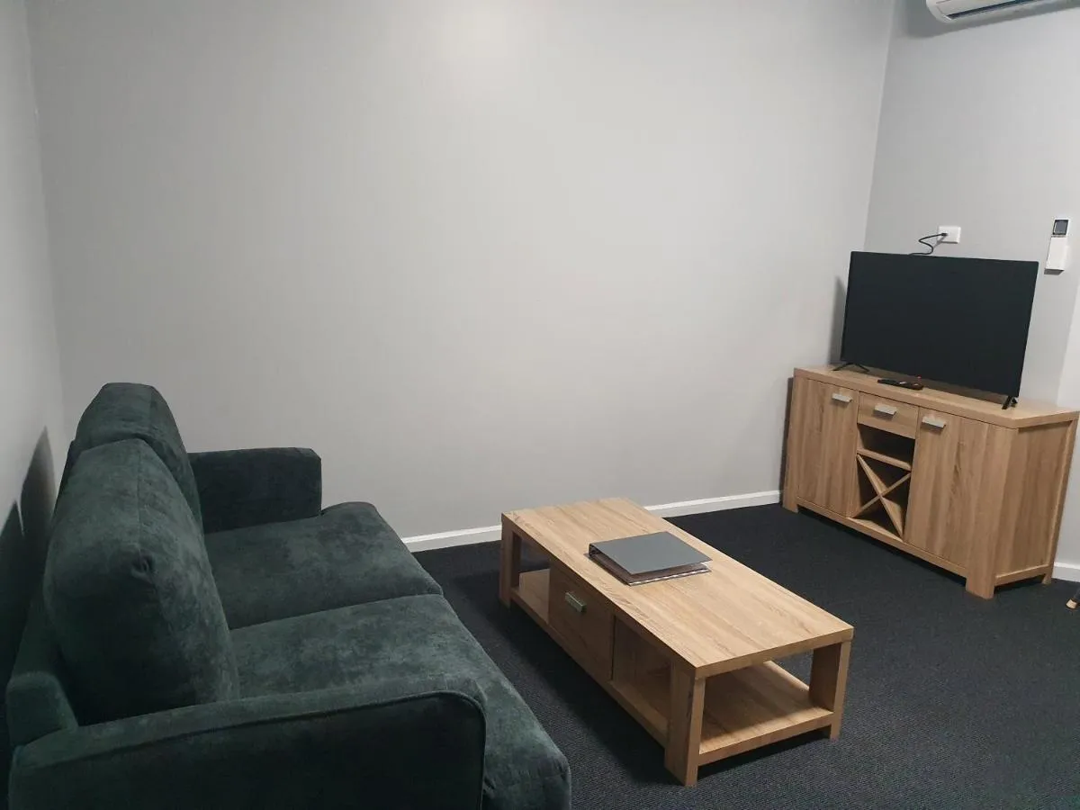 Image 4 of Madison Capital Executive Apartments