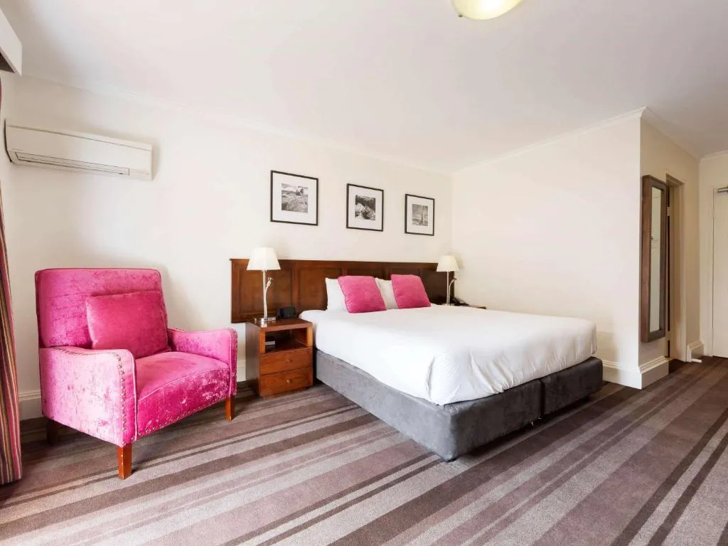 Image 4 of Mercure Canberra