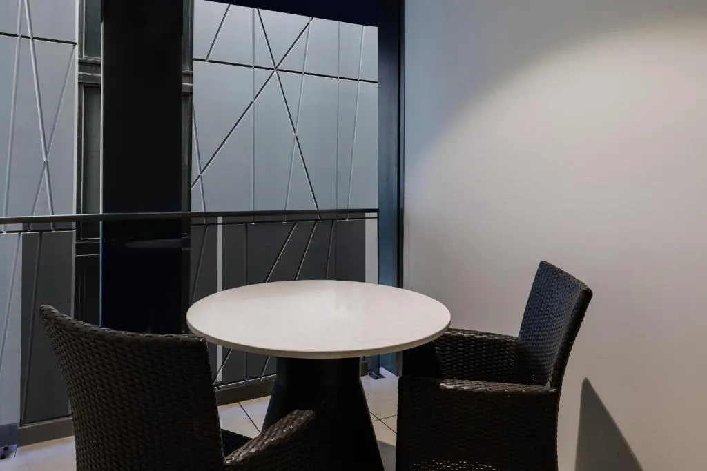 Image 6 of Meriton Suites Canberra
