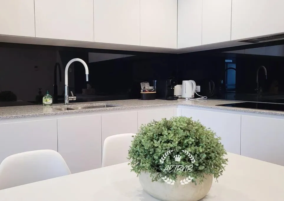 Image 3 of Modern new 1-bedroom apartment in Canberra City