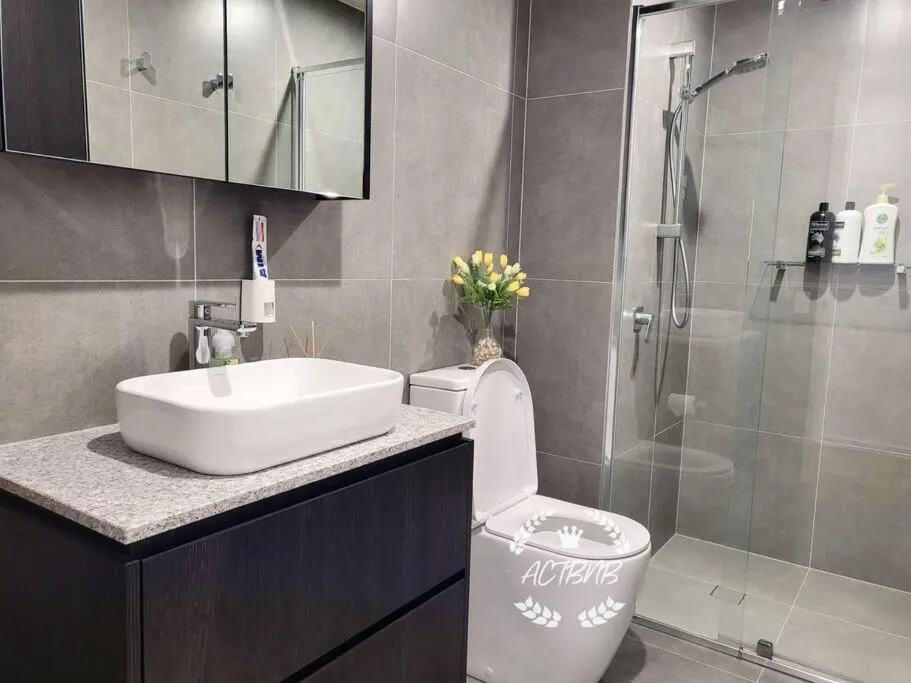 Image 2 of Modern new 1-bedroom apartment in Canberra City
