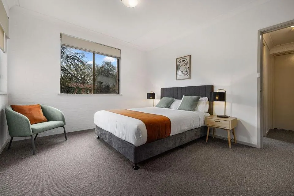 Image 2 of Oxley Court Serviced Apartments