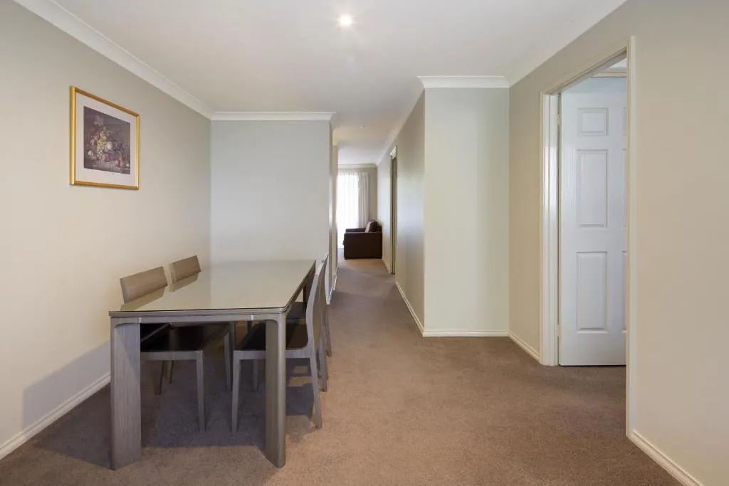 Image 6 of Pinnacle Apartments