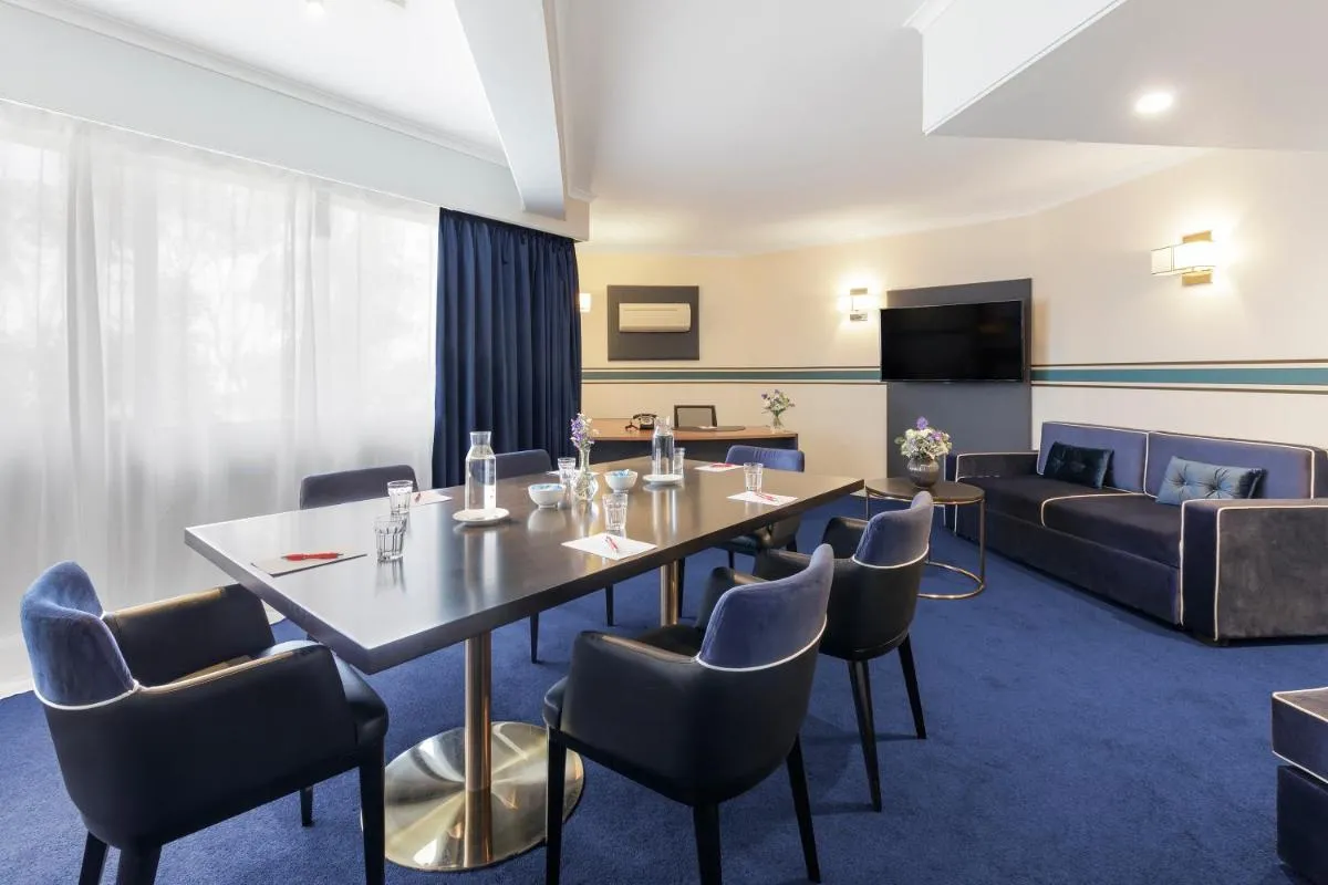 Image 3 of Ramada Diplomat Canberra