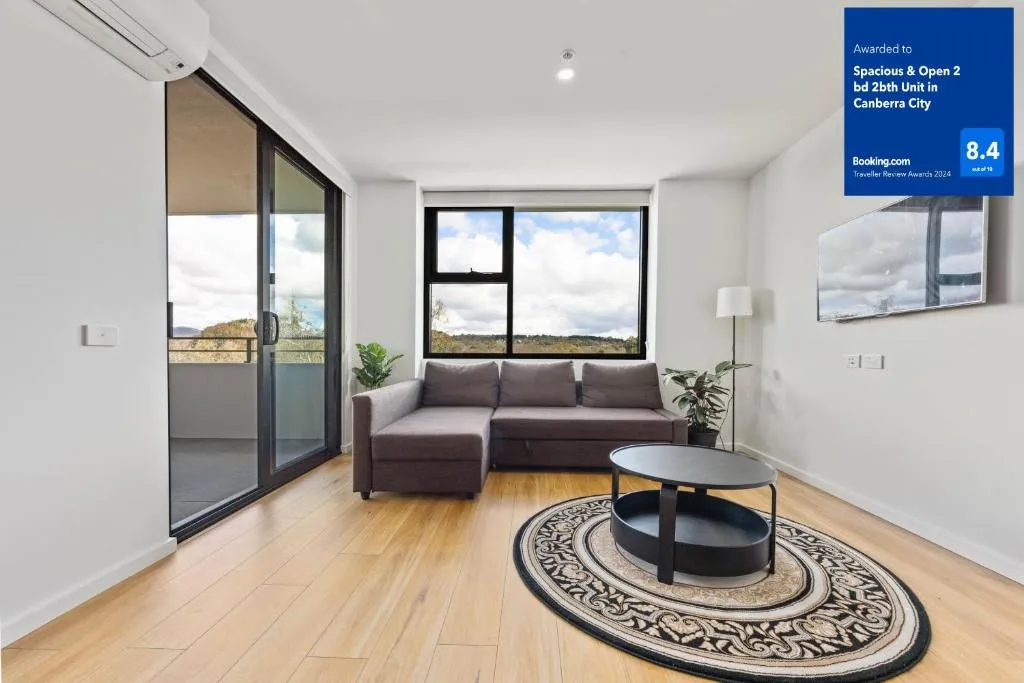 Image 5 of Spacious & Open 2 bd 2bth Unit in Canberra City