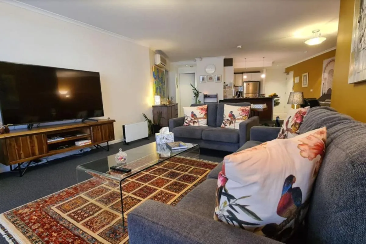 Image 4 of Stunning 2BR Apt in the Heart of Canberra City