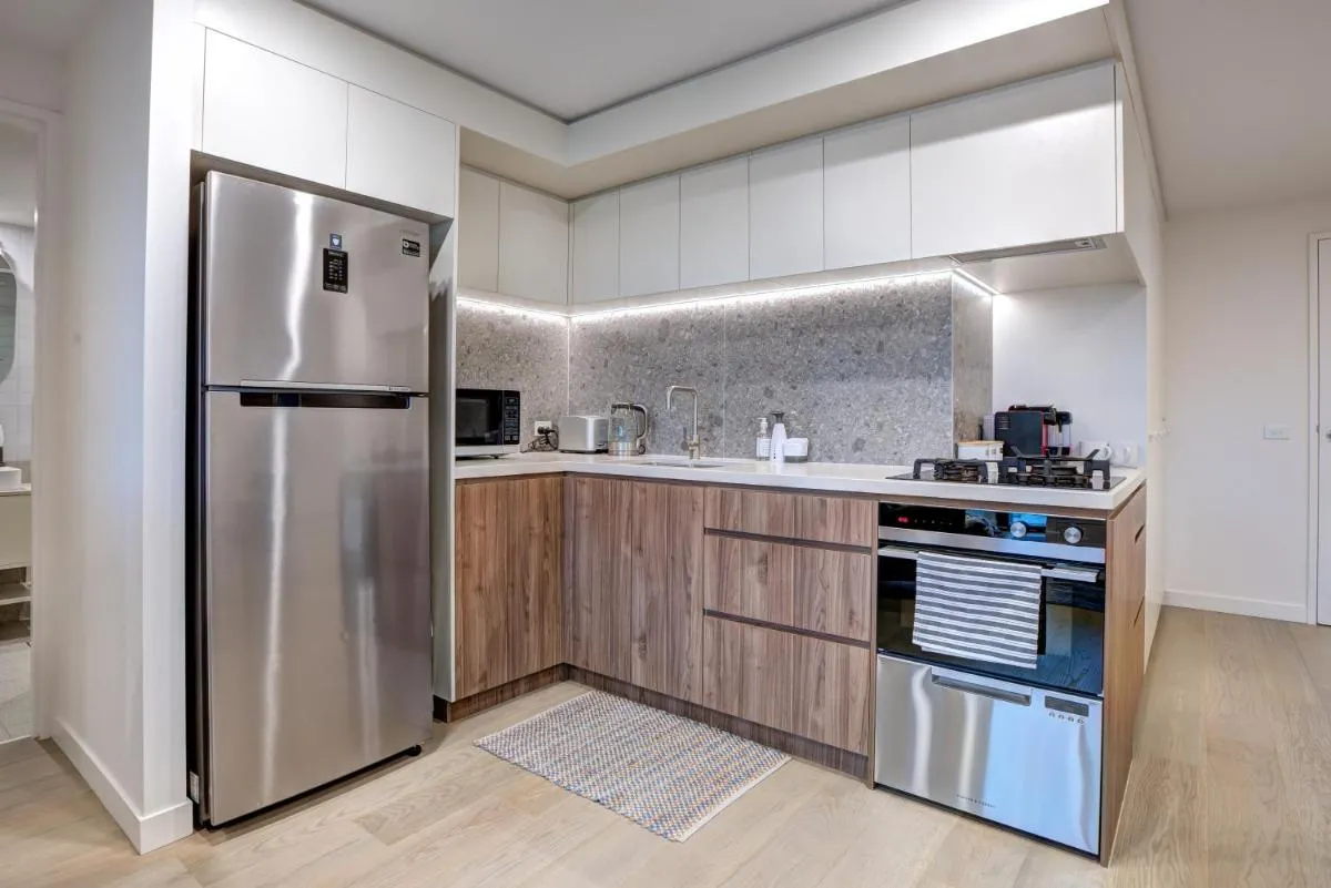 Image 4 of The Hamptons – Lux 2 Bed 2 Bath, Pool – Central Location