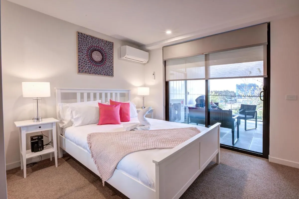 Image 1 of The Hamptons – Lux 2 Bed 2 Bath, Pool – Central Location