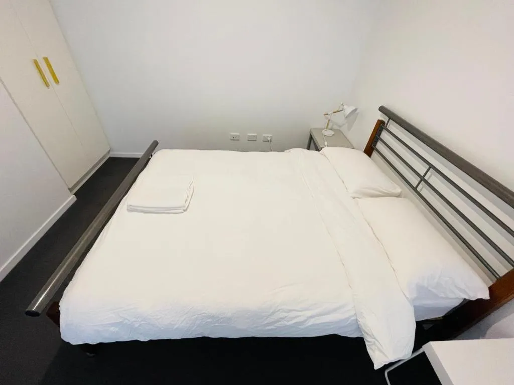 Image 4 of The Metropol 2BR Apt, In the heart of CBD 2b1b1c, Free parking, Wi-Fi