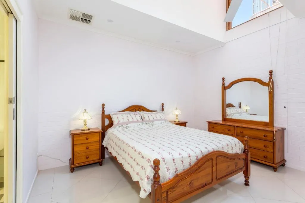 Image 2 of Tuggeranong Short Stay #06C – Sleeps 6
