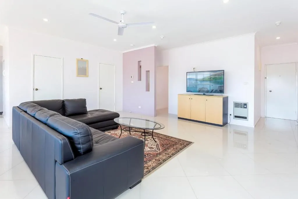Image 5 of Tuggeranong Short Stay #06C – Sleeps 6
