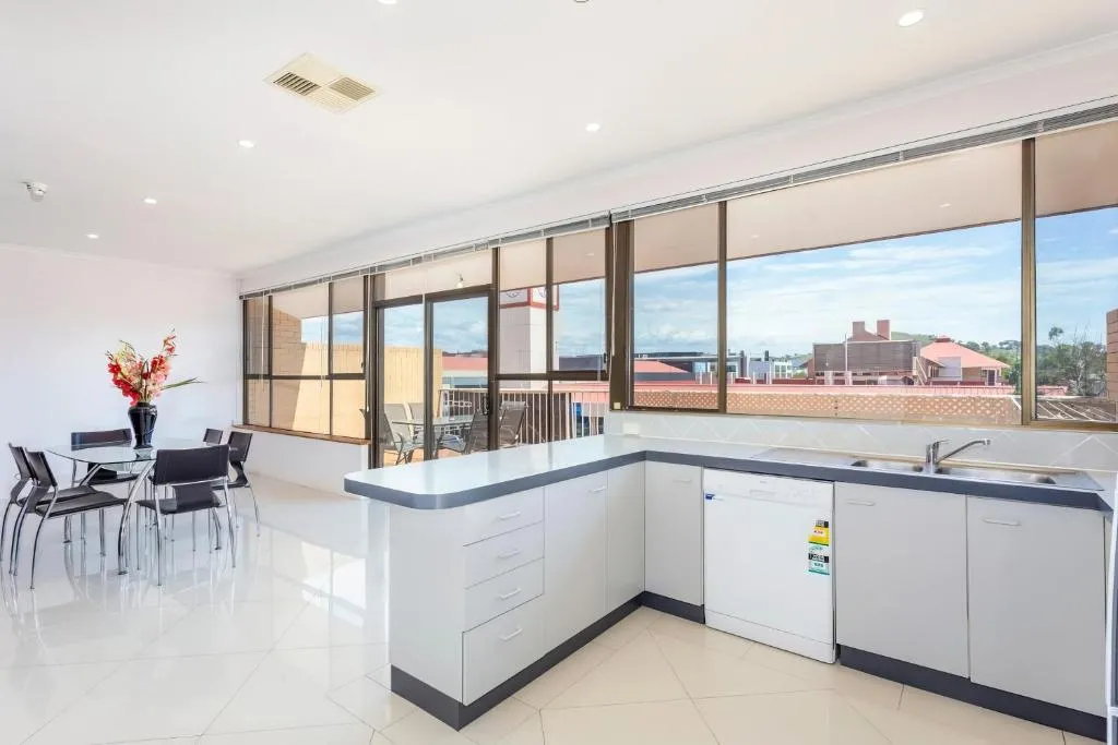 Image 3 of Tuggeranong Short Stay #06C – Sleeps 6