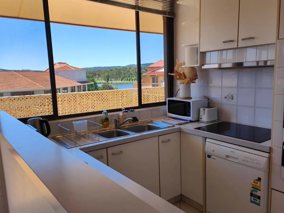 Image 3 of Tuggeranong Short Stay #07C – Sleeps 6