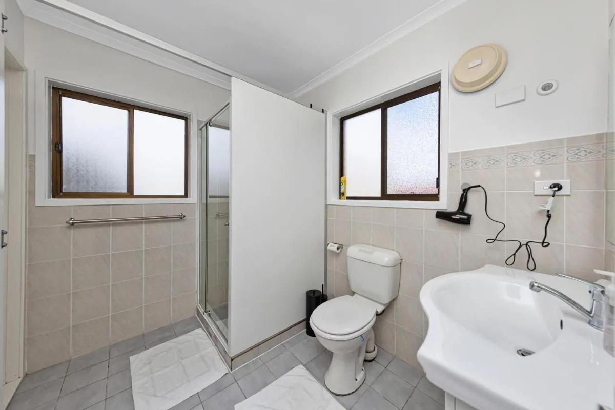Image 2 of Tuggeranong Short Stay #11C – Sleeps 8