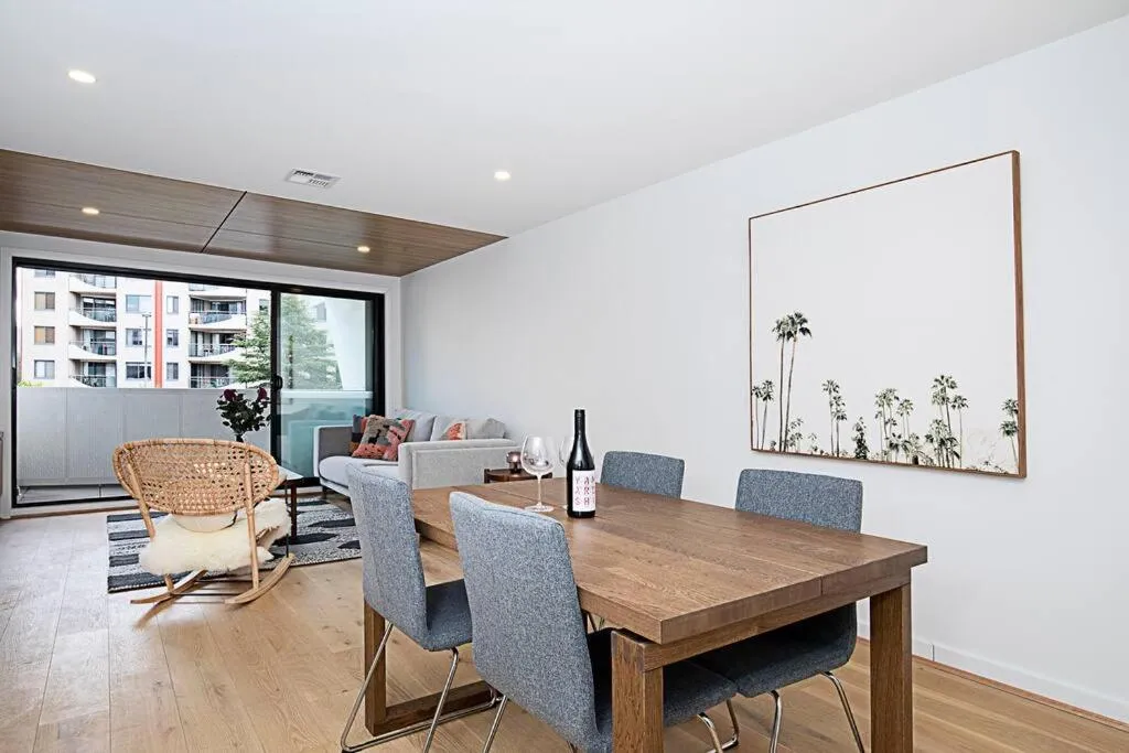 Image 2 of beautiful braddon 1 bed abode