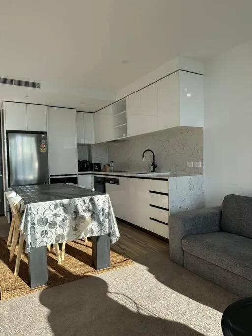 Image 3 of 1BR City Apt-Parking&View& Homey