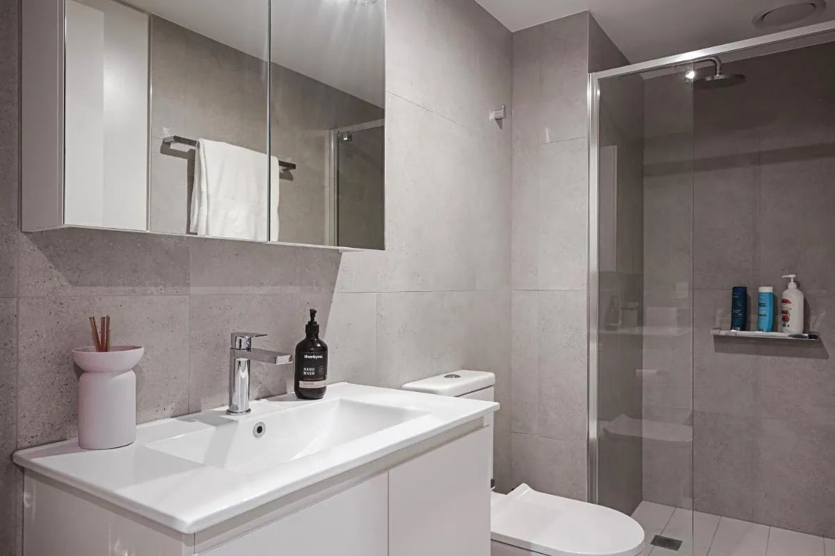 Image 1 of 1 bed luxury Braddon unit