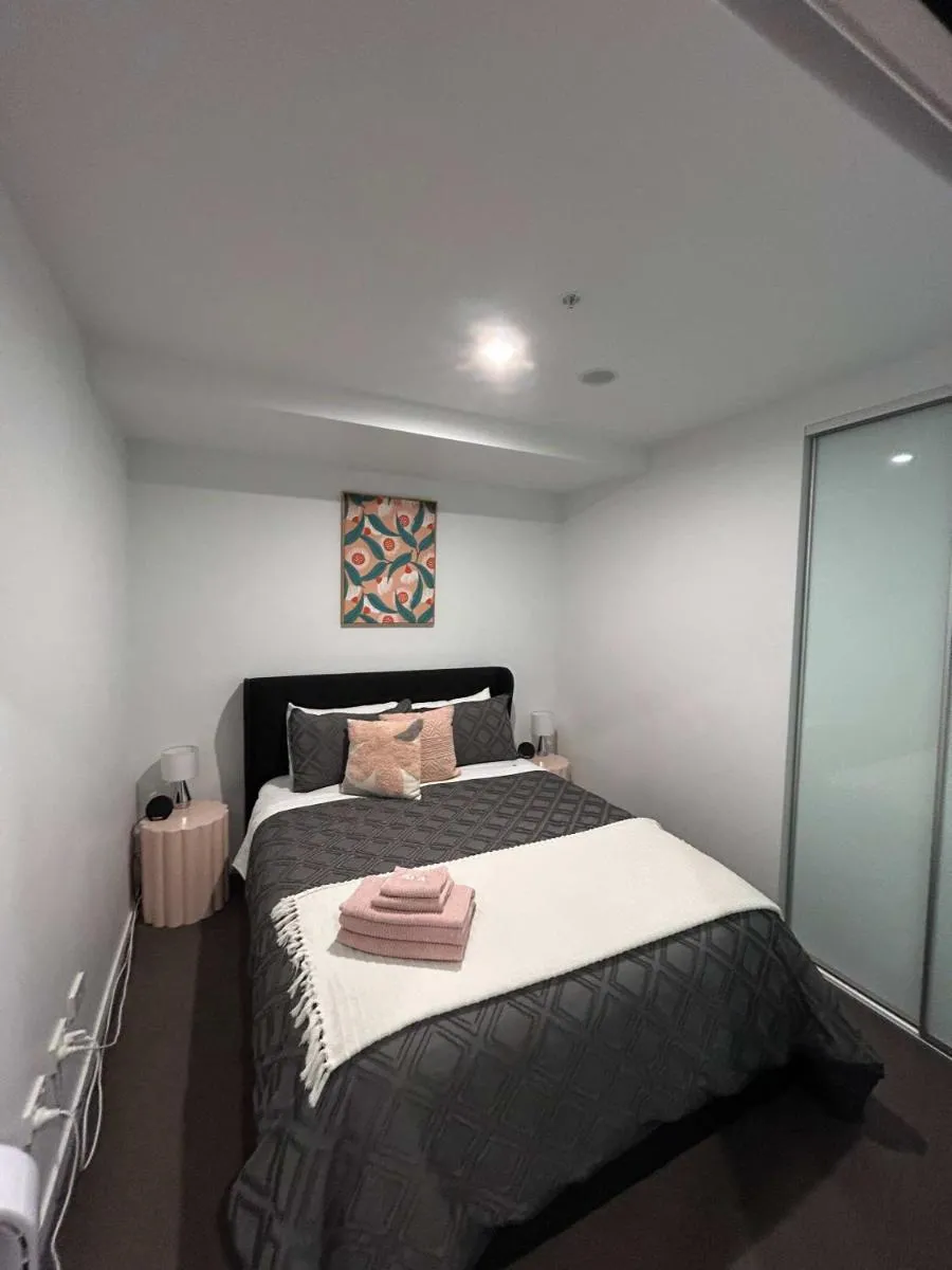 Image 5 of 2BR-2BR-1Car-CBD-Pool-Shopping