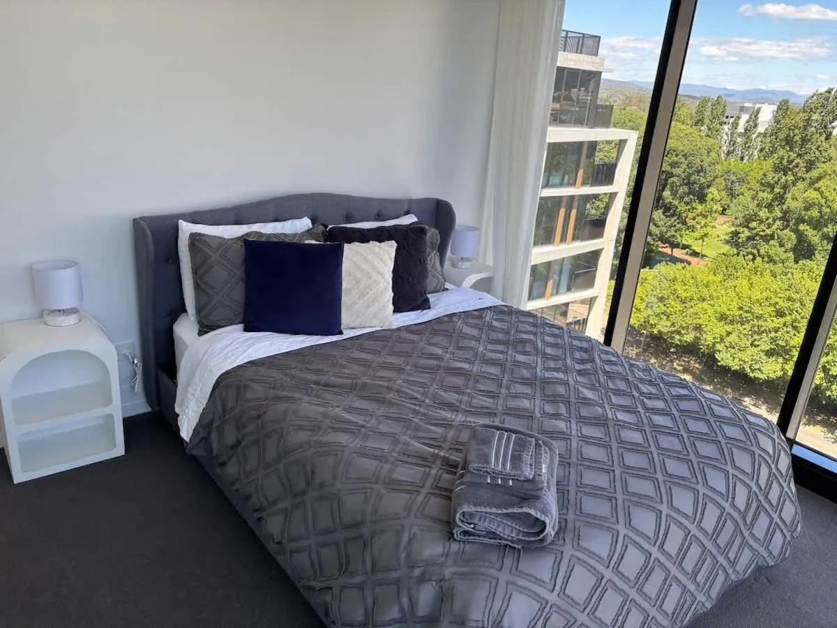 Image 1 of 2BR-2BR-2Cars -CBD-Pool-sleeps 6