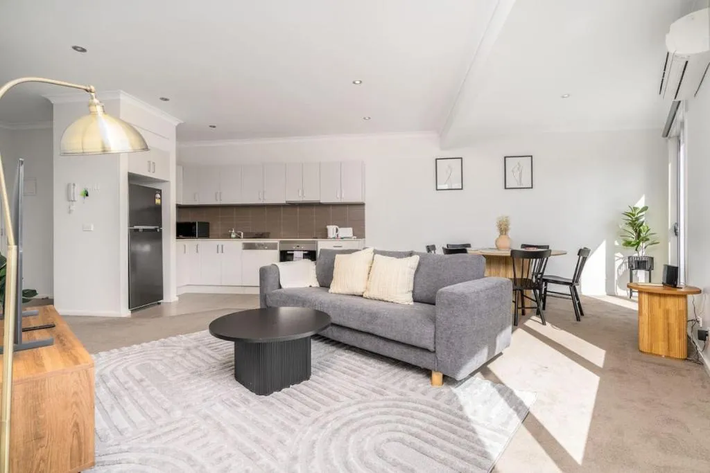 Image of 3BR Modern Apt Prime Location 7 Mins to CBD – Hosted by Canstay