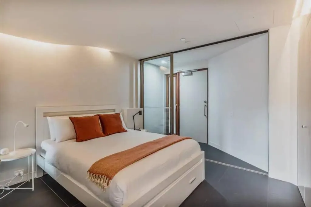 Image 1 of Apartment nestled between Lake Burley Griffin, city and ANU
