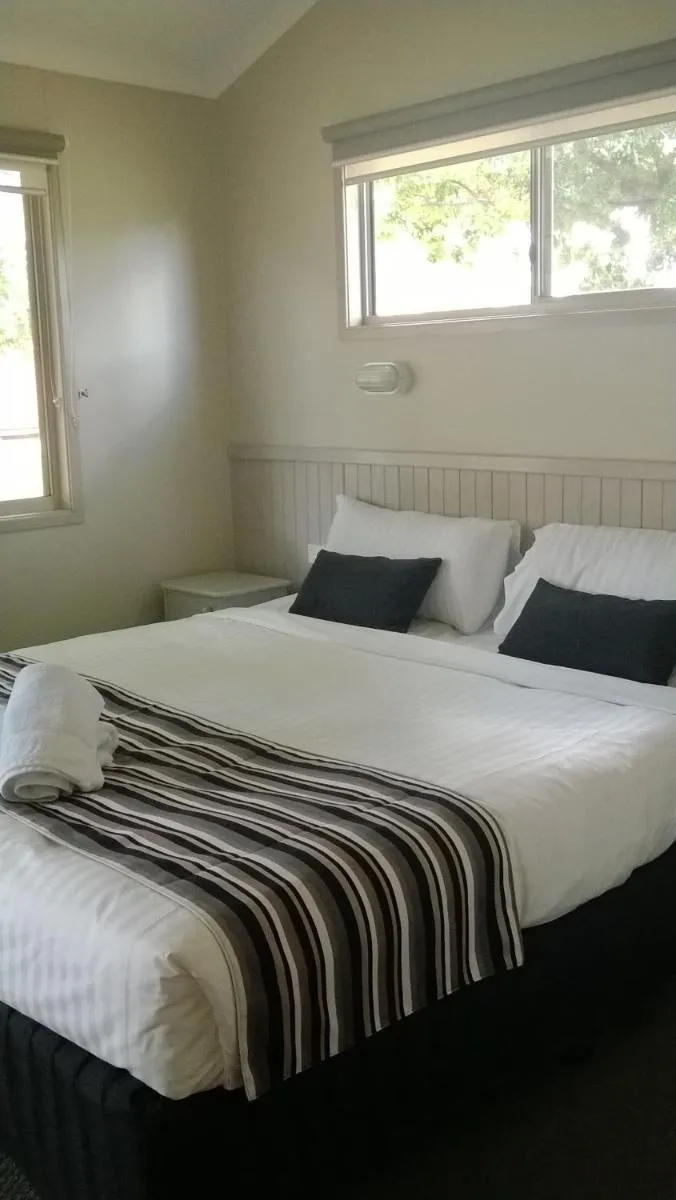 Image 6 of Canberra Carotel Motel