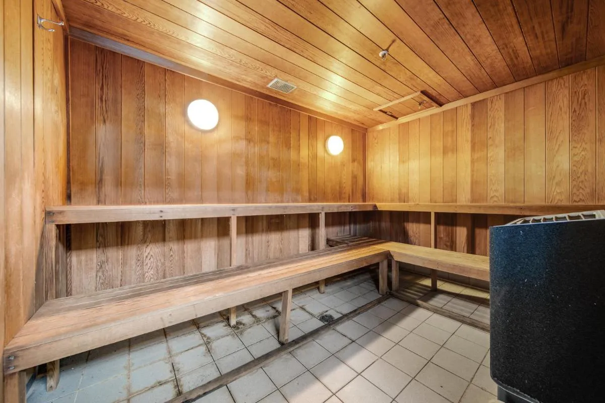 Image 4 of Center 1-Bed with Sauna, Gym, BBQ & Parking