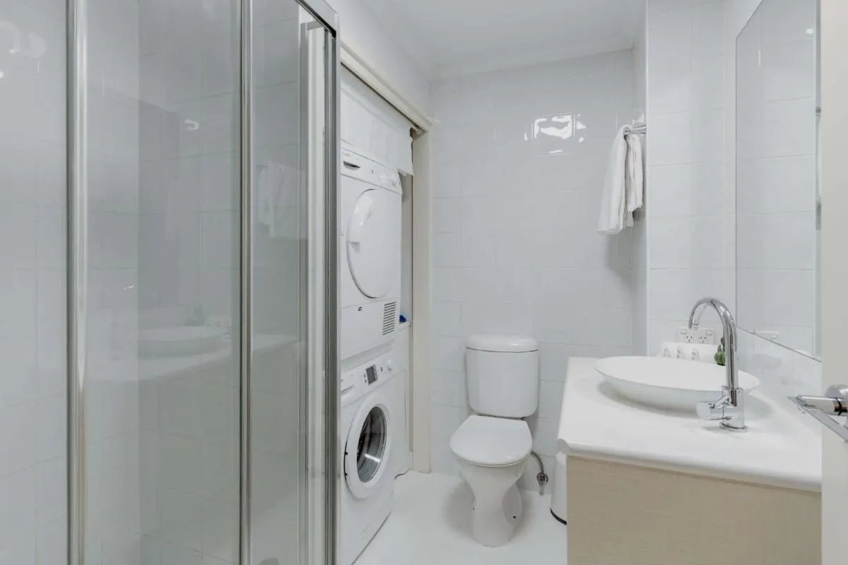 Image 2 of Central 2-Bed with Gym and Secure Parking