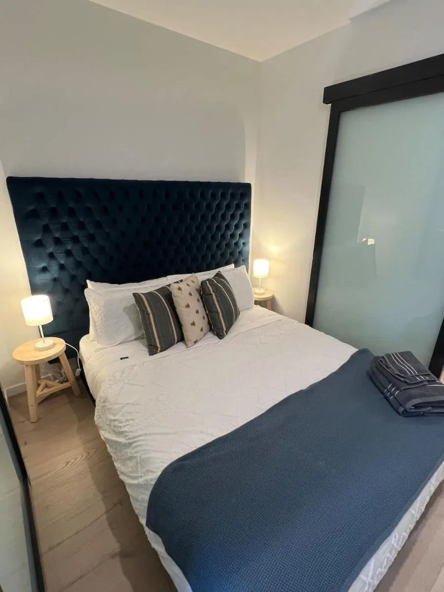 Image 3 of Central CBD – parking – sleeps 4