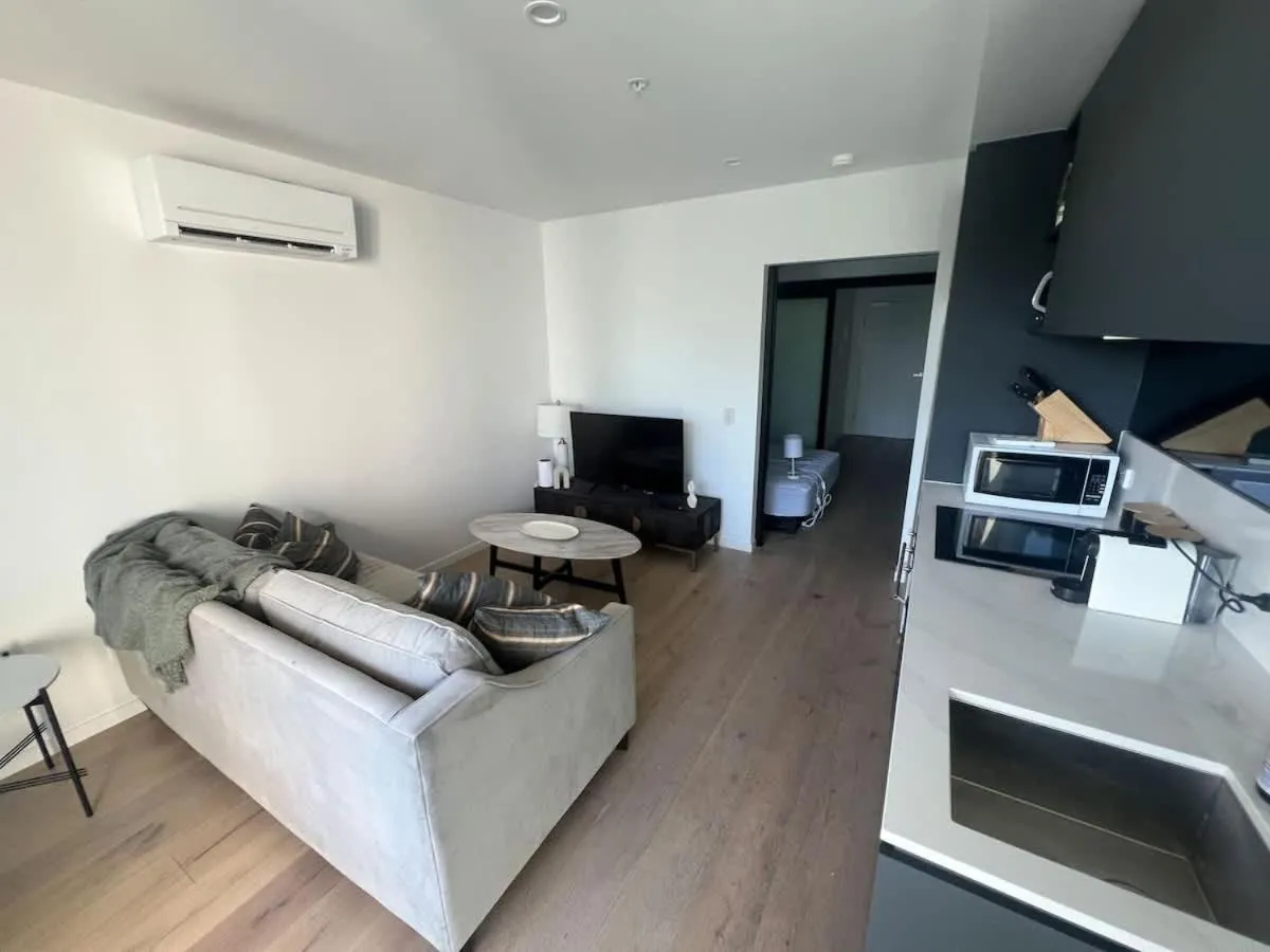 Image 6 of Central CBD – parking – sleeps 4
