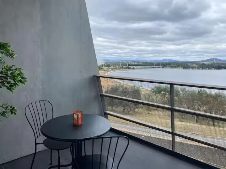 Image 5 of Central Lakeview Apartment near ANU – free parking
