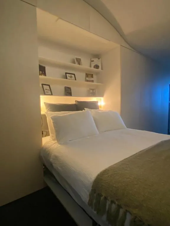 Image of Central Lakeview Apartment near ANU – free parking