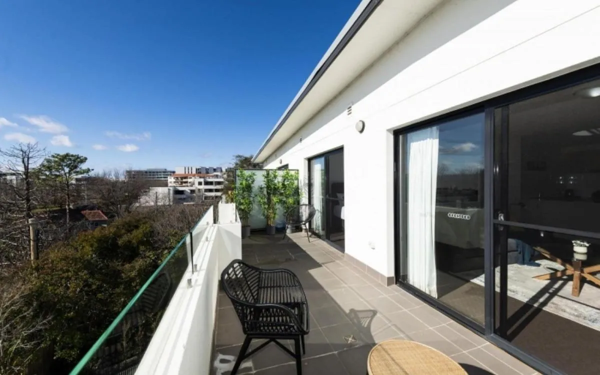 Image 5 of Century 23 Griffith