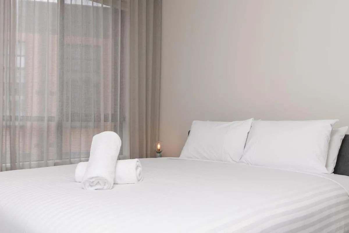 Image 5 of Contemporary Tri-Level APT in a Prime Central Spot – Hosted by Canstay