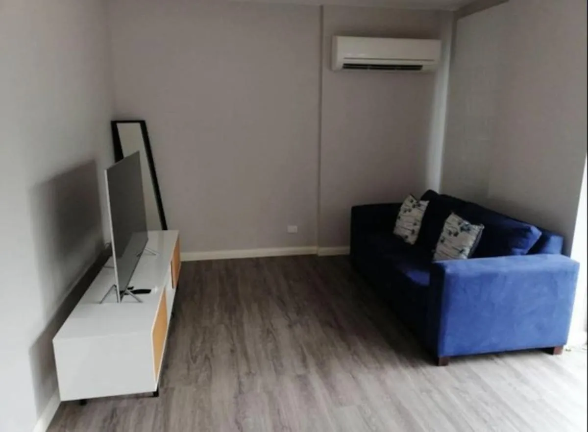 Image 3 of Cosy contemporary 1BR plus sofa bed – Hosted by CanStay