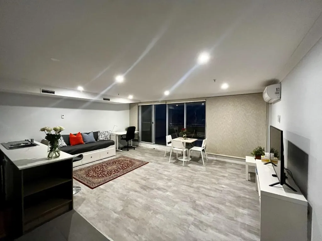Image of Dana-Cozy Apartment with Shared Entry in the City