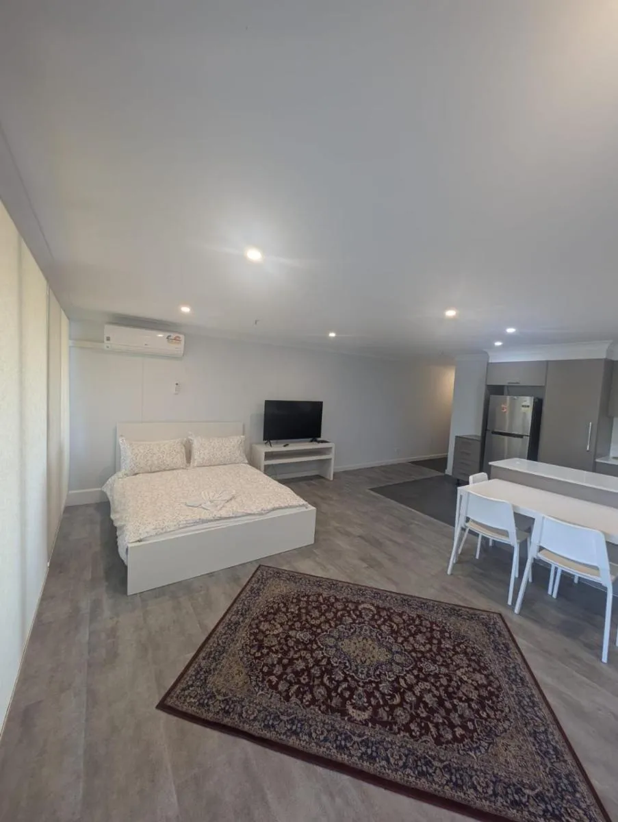 Image 3 of Dana-Cozy Apartment with Shared Entry in the City