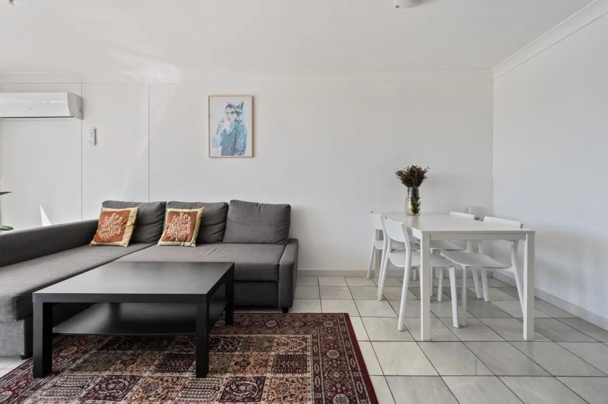 Image 4 of Dana-Private Room in a shared duplex Apartment -3